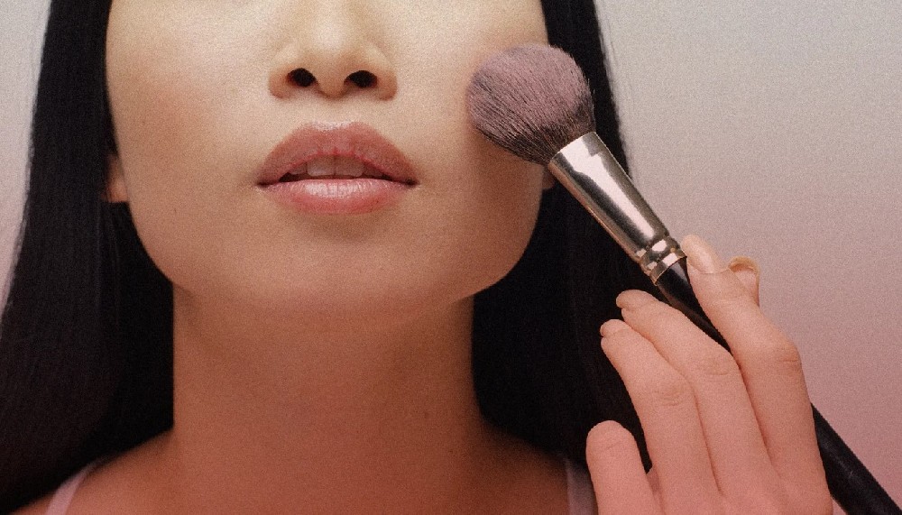 How to Clean Your Makeup Brushes Like a Pro